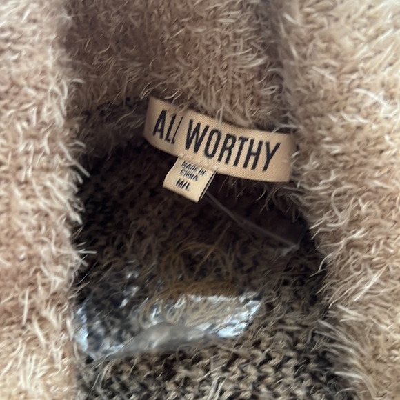 Leopard print cardigan NWOT M/l - Picture 2 of 2